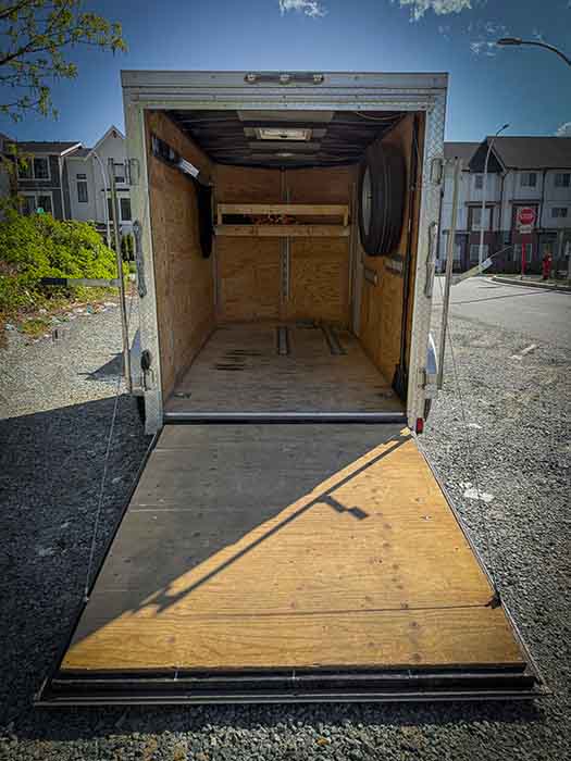 enclosed cargo rental